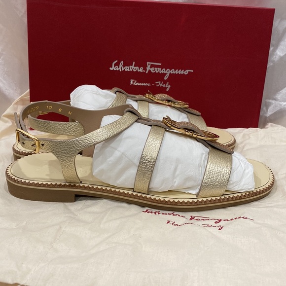 Salvatore Ferragamo brand new gold flat authentic sandals with buckle - Picture 9 of 14